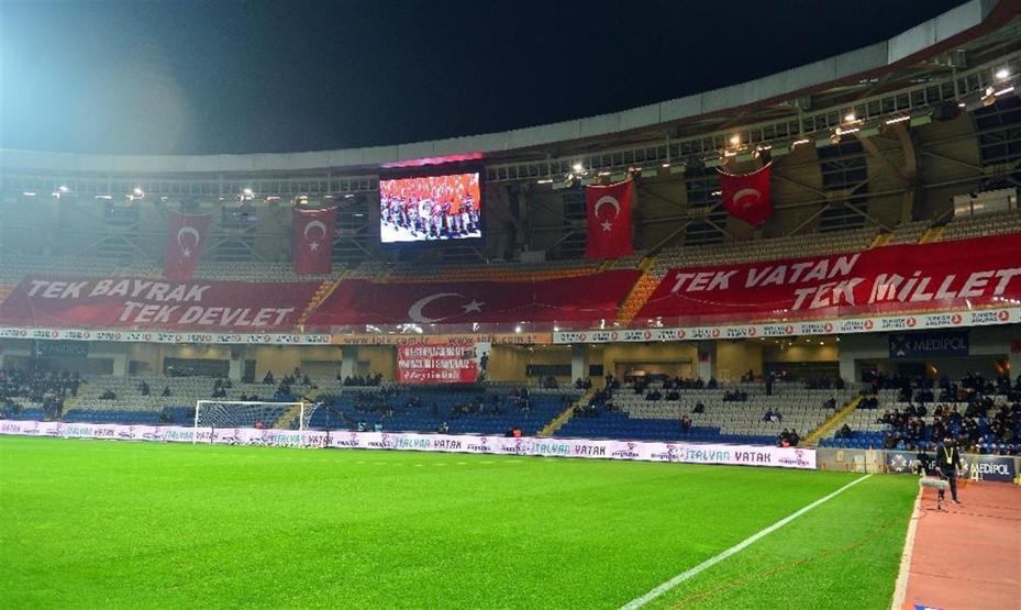 Okan Turanın atkısı tepki çekti