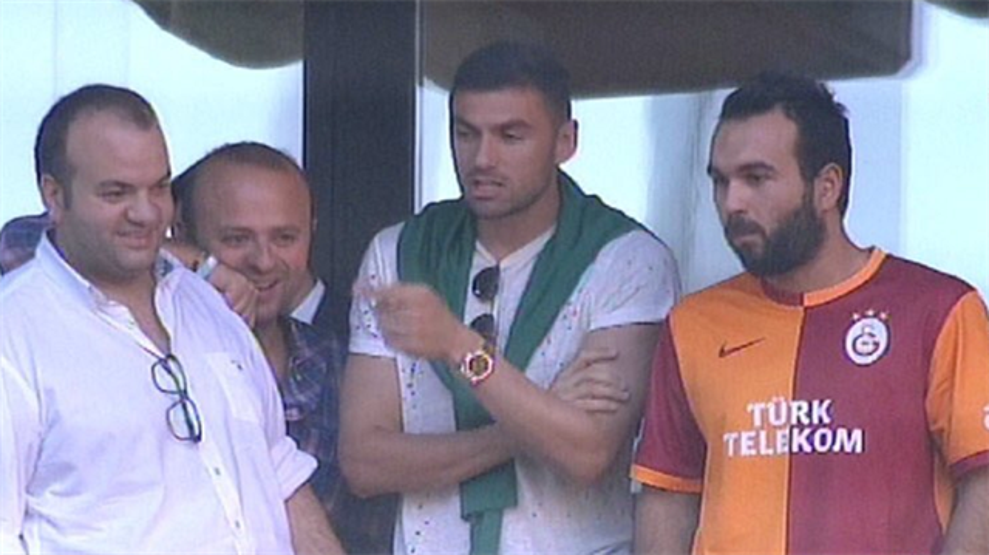 Okan Turanın atkısı tepki çekti