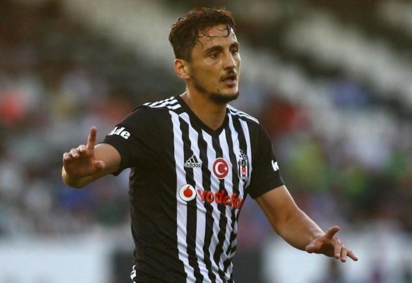 Galatasaray, Beşiktaştan futbolcu almaktan vazgeçti