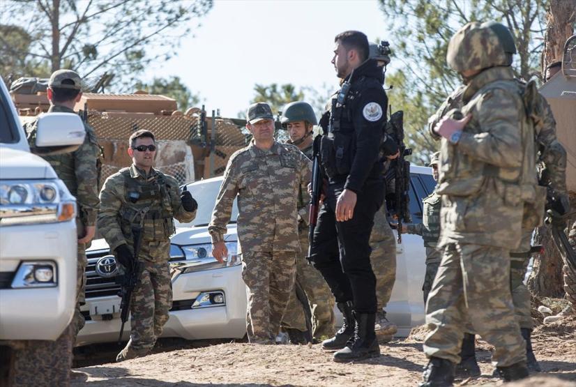 Komutanın Burseya Dağı ziyaretinde komandonun üniformasında dikkat çeken arma