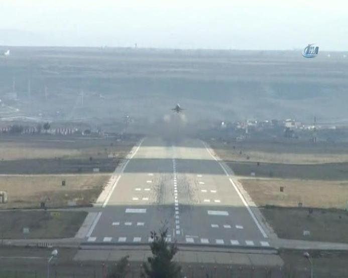 F-16 savaş uçakları peş peşe havalandı