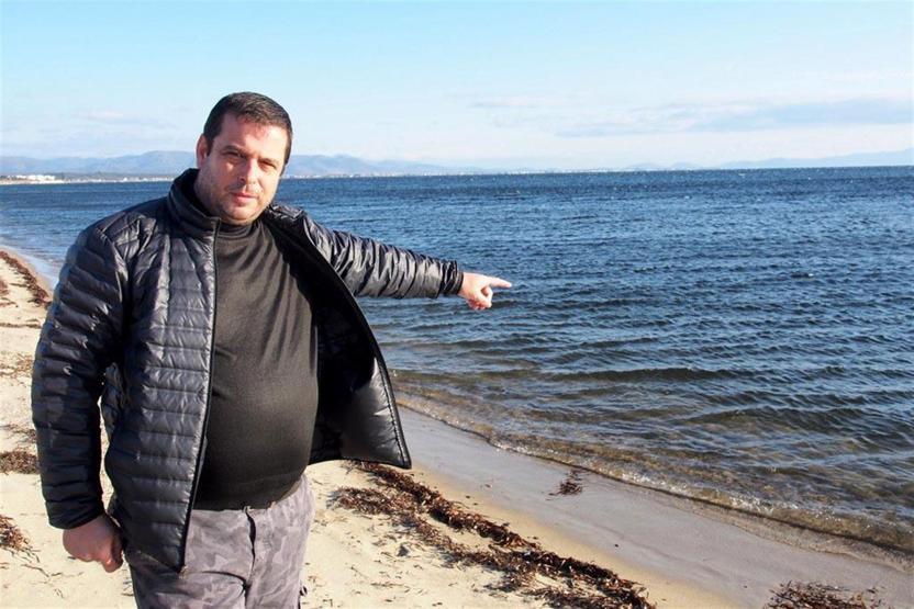 Sarımsaklı sahilinde ürküten manzara: Deniz kapkara