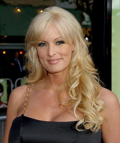 Trump ile First Lady Melania arasına porno yıldızı girdi