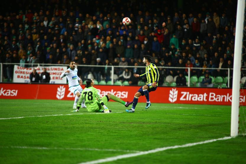 Fenerbahçe Hasan Ali Kaldırım’ın ayağının fotoğrafını paylaştı