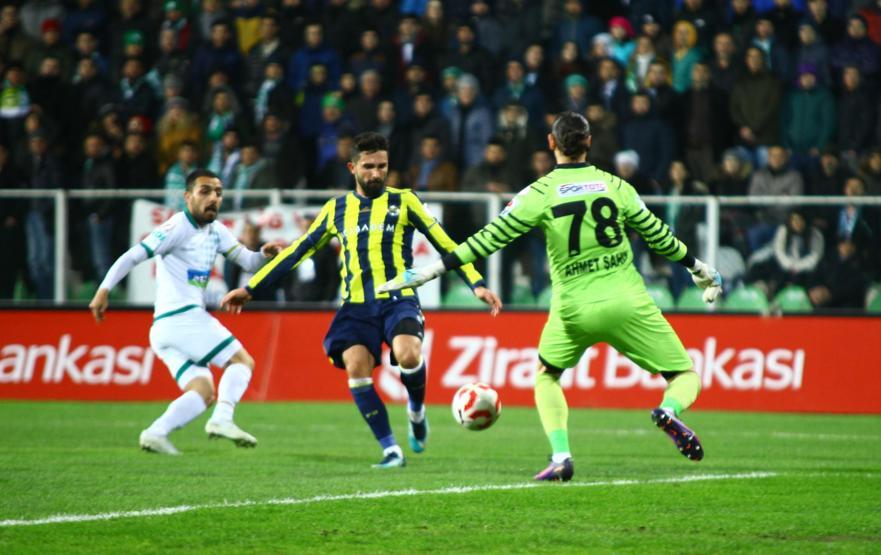 Fenerbahçe Hasan Ali Kaldırım’ın ayağının fotoğrafını paylaştı