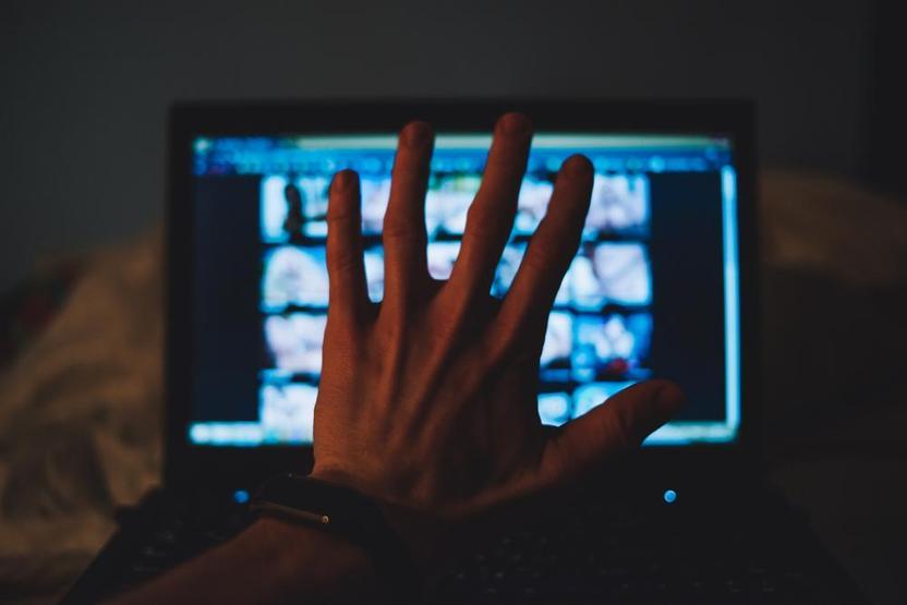 Sosyal medya kullanıcılarına porno film tuzağı