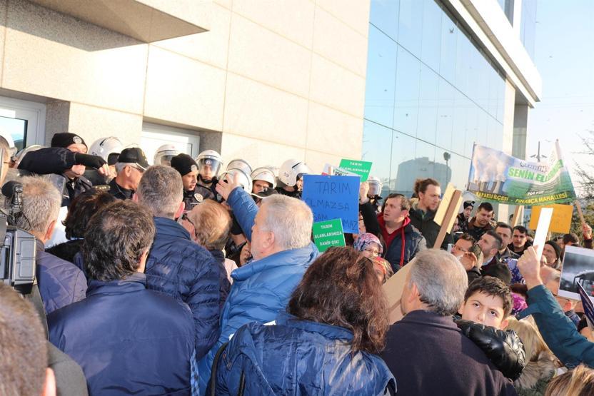 Tekirdağda termik santral ÇED bilgilendirme toplantısında arbede