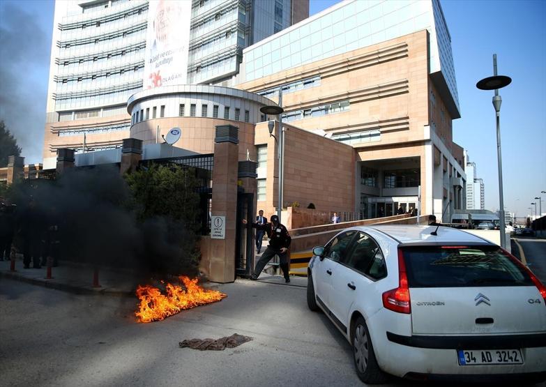 CHP Genel Merkezi önünde kendini yakmaya çalıştı