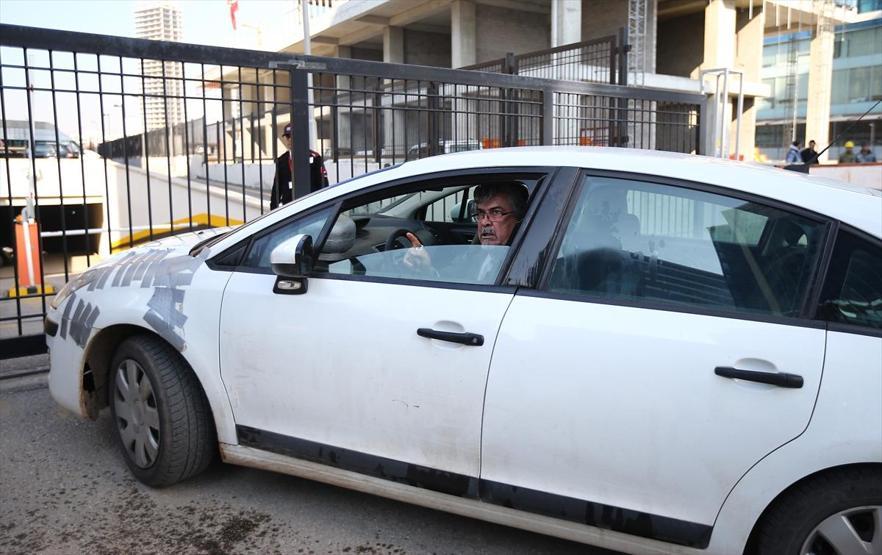 CHP Genel Merkezi önünde kendini yakmaya çalıştı