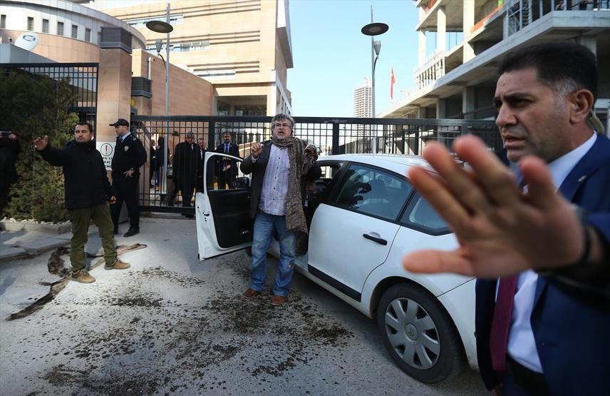 CHP Genel Merkezi önünde kendini yakmaya çalıştı