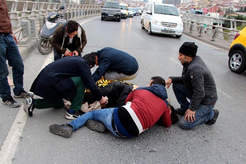 Kazanın ardından kardeşine sarılıp böyle yardım bekledi