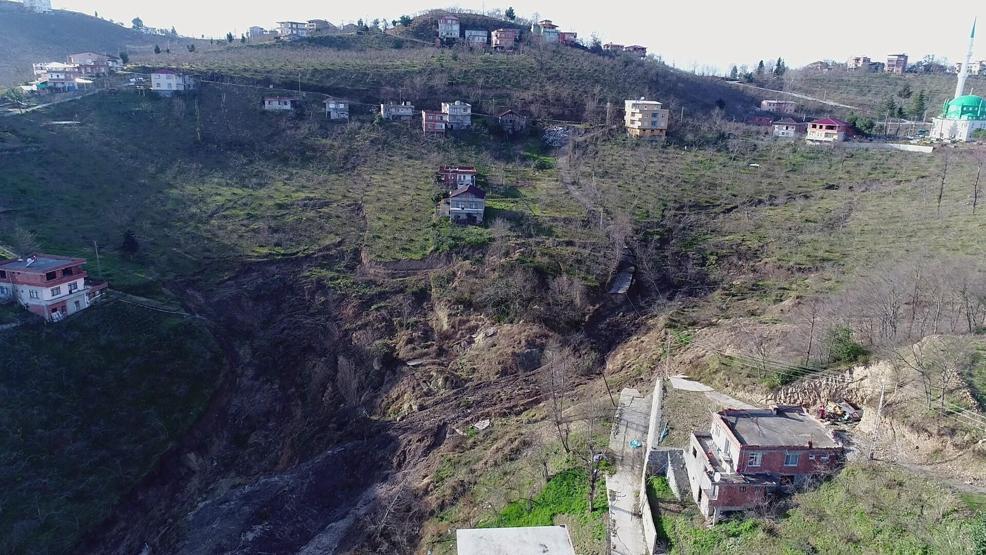 Bu mahalle 1 yıldır kayıyor