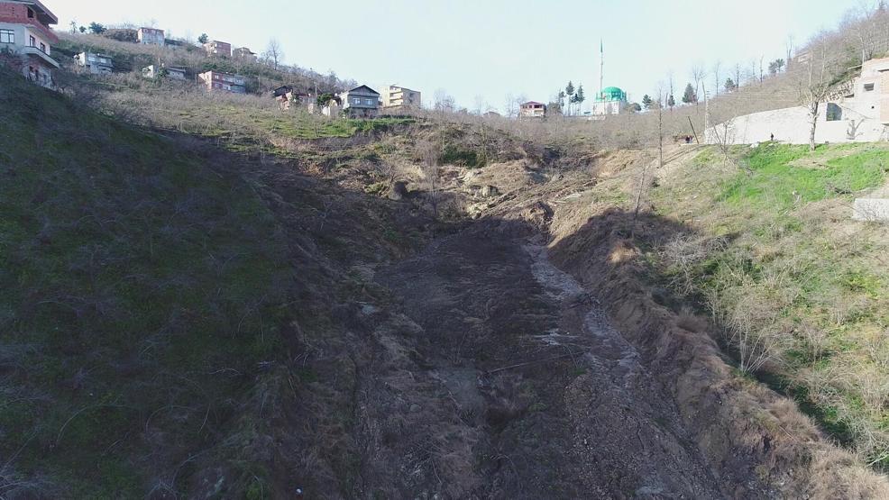 Bu mahalle 1 yıldır kayıyor