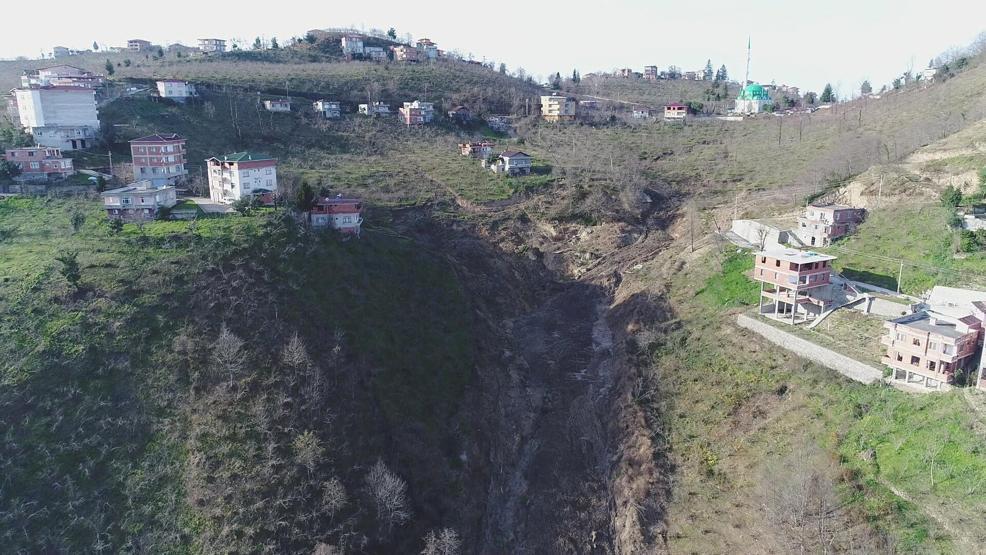 Bu mahalle 1 yıldır kayıyor