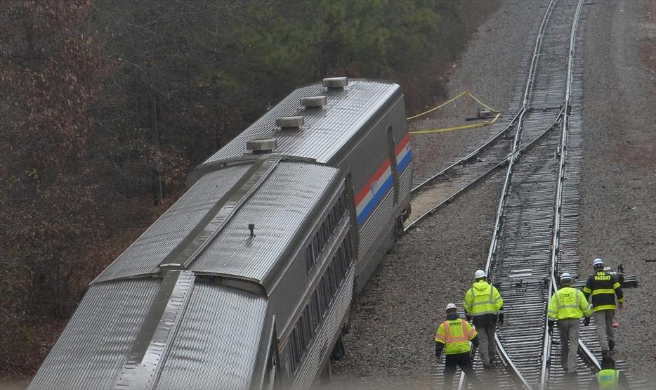 ABDde yük treni ile yolcu treni çarpıştı: 2 ölü, 70ten fazla yaralı