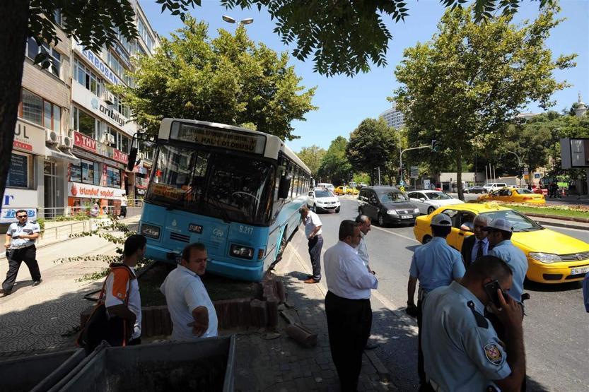 Gaz pedalı takıldı, fren patladı deniliyor ama...