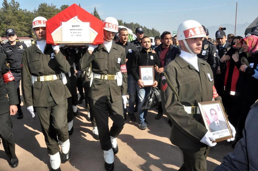 Şehit uzman Çavuş Evren, son yolculuğuna uğurlandı