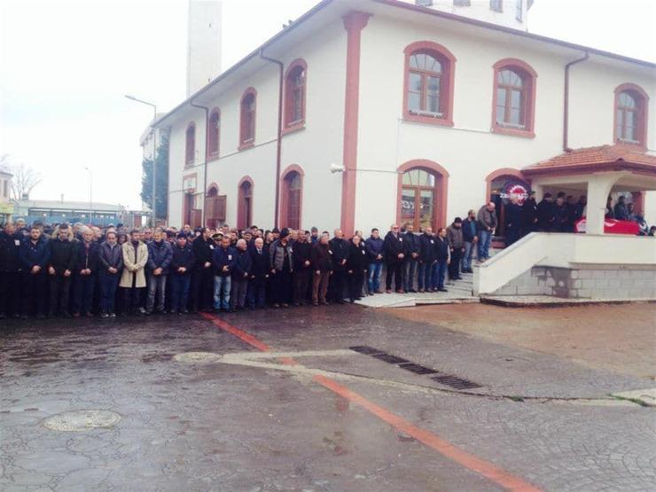 Kıbrıs gazisi toprağa verildi