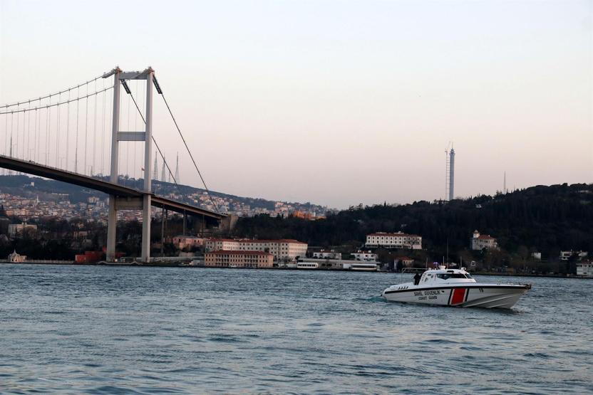 Köprüden atlayan gencin cenazesi bacakları kopmuş olarak çıkarıldı