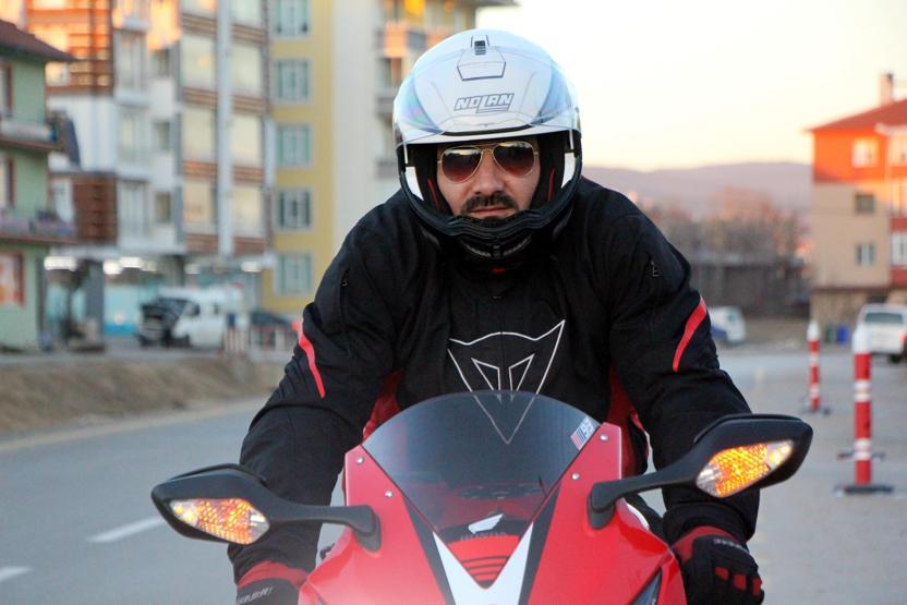 Jet İmamın yaşam tarzı şaşırtıyor