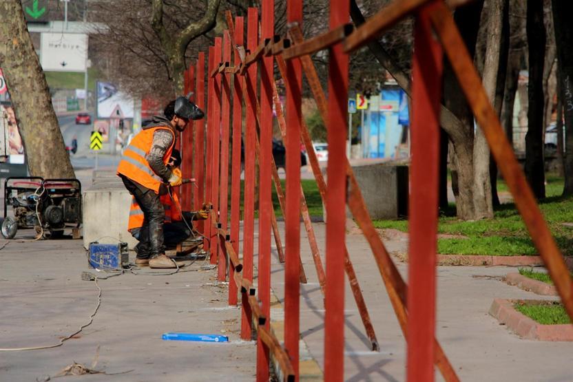 Maçka Parkının bir bölümü daha kapatıldı, ağaçlar işaretlendi