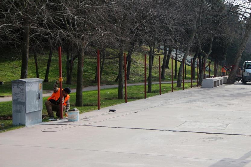 Maçka Parkının bir bölümü daha kapatıldı, ağaçlar işaretlendi