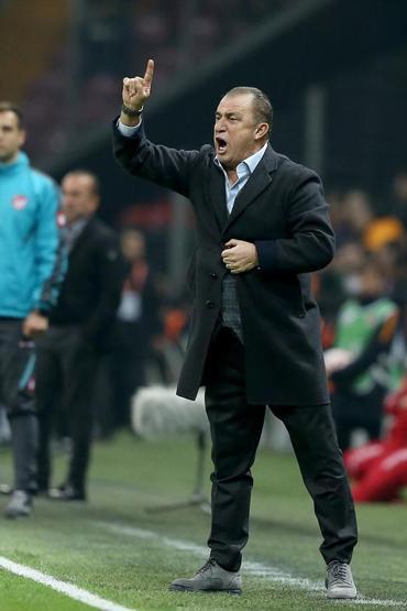 Gomis gidiyor mu Fatih Terim açıkladı
