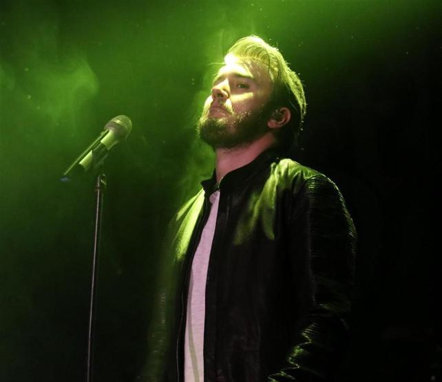 Mustafa Ceceli konserine İranlılar yoğun ilgi gösterdi