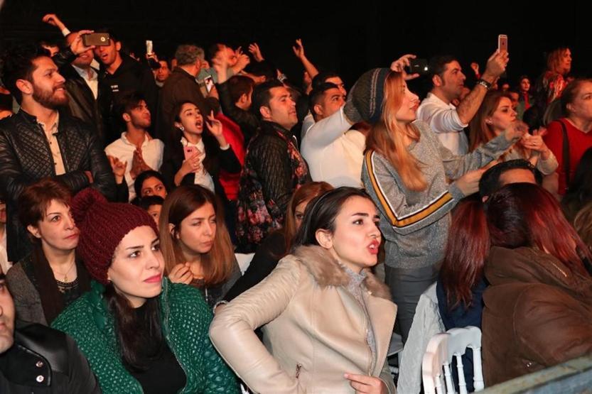 Mustafa Ceceli konserine İranlılar yoğun ilgi gösterdi