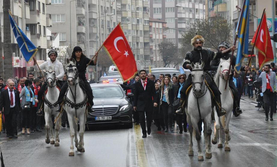 Akşeneri Denizlide atlılar karşıladı