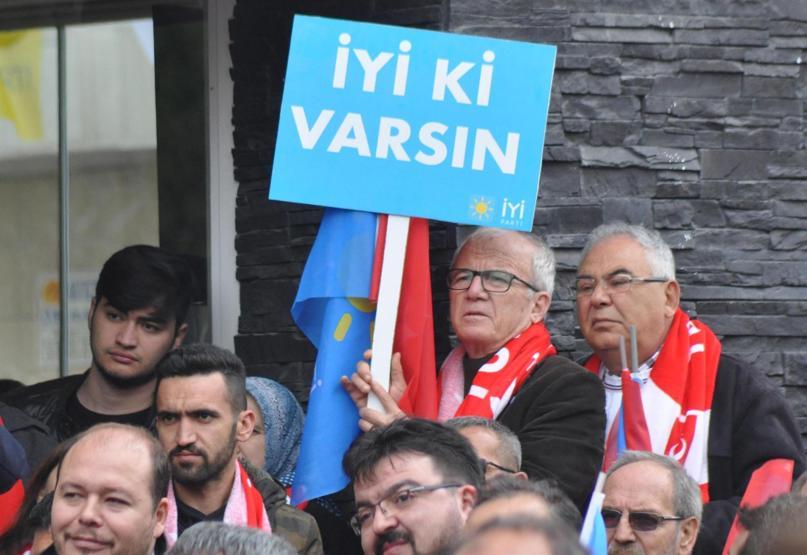 Akşeneri Denizlide atlılar karşıladı