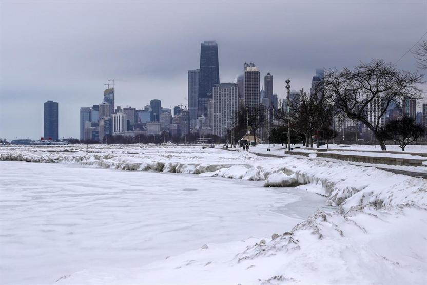 Chicagoyu vuran kar fırtınası etkili olmaya devam ediyor