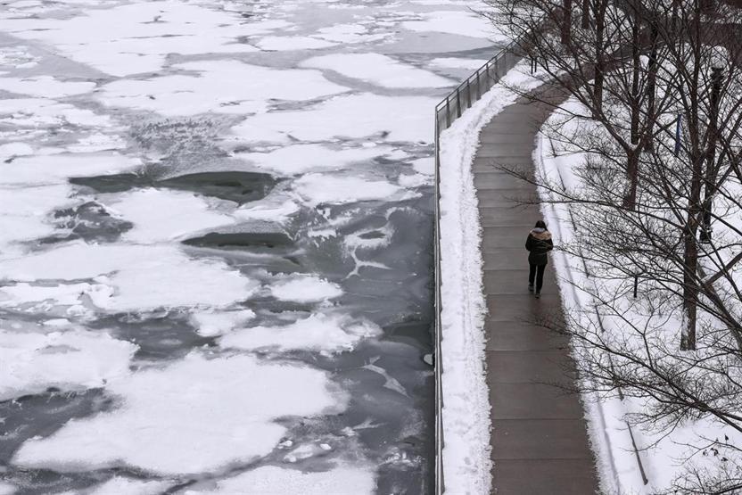 Chicagoyu vuran kar fırtınası etkili olmaya devam ediyor