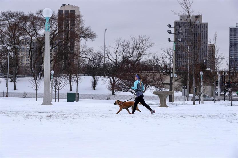 Chicagoyu vuran kar fırtınası etkili olmaya devam ediyor