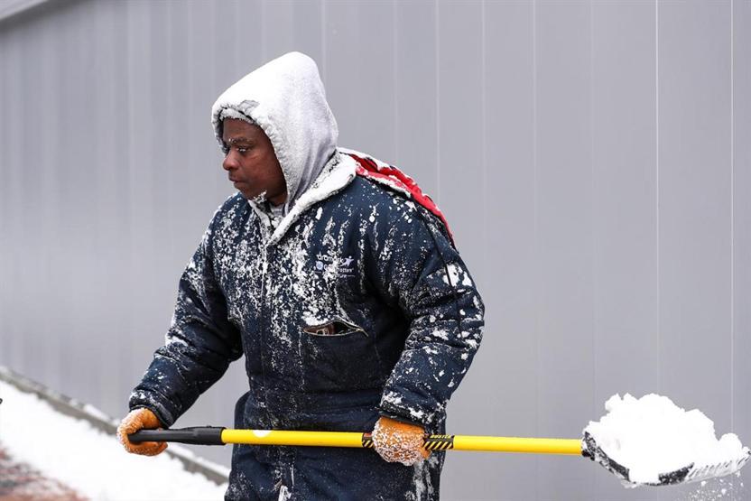 Chicagoyu vuran kar fırtınası etkili olmaya devam ediyor