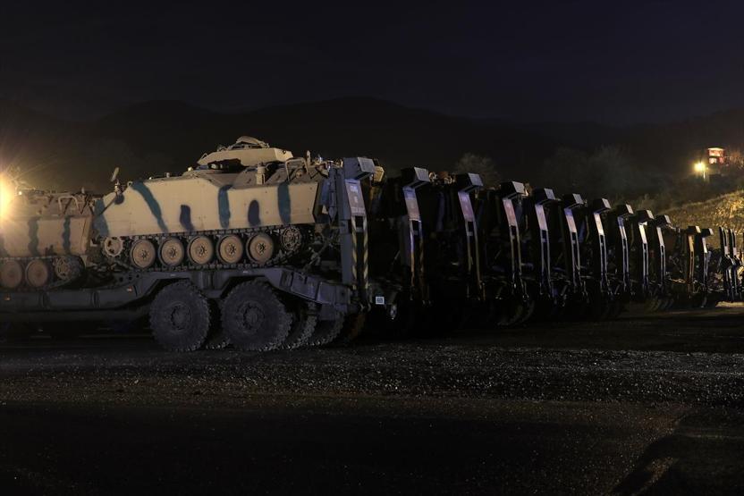 TSKdan Suriye sınırına tank ve zırhlı araç takviyesi