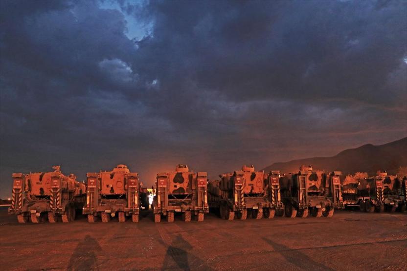 TSKdan Suriye sınırına tank ve zırhlı araç takviyesi