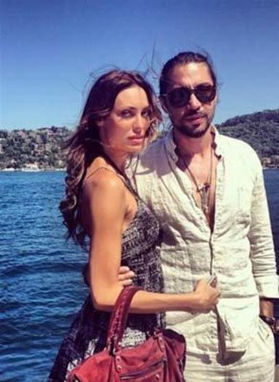 Adriana Lima Survivor’ın o yarışmacısına başarılar diledi