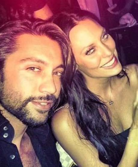 Adriana Lima Survivor’ın o yarışmacısına başarılar diledi