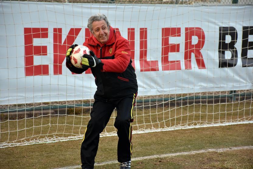 Erdoğanın futbolculuğunu anlattı: O maçta 4 gol attı