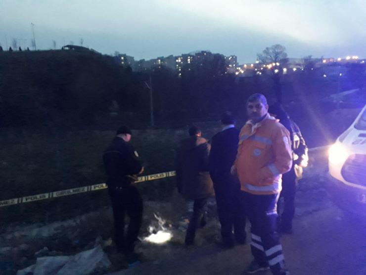 Arnavutköy’de korkunç manzara: Ağızları bantlı 1i kadın 2 ceset bulundu