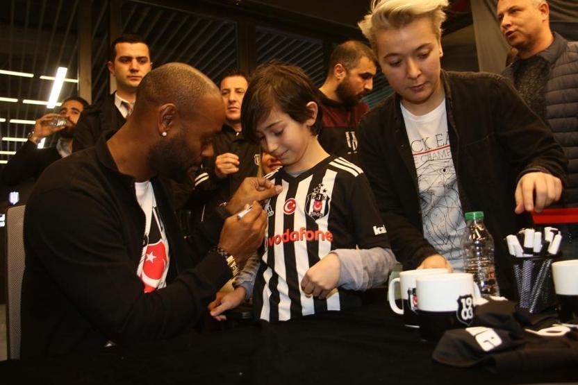 Aşk adamı Vagner Love