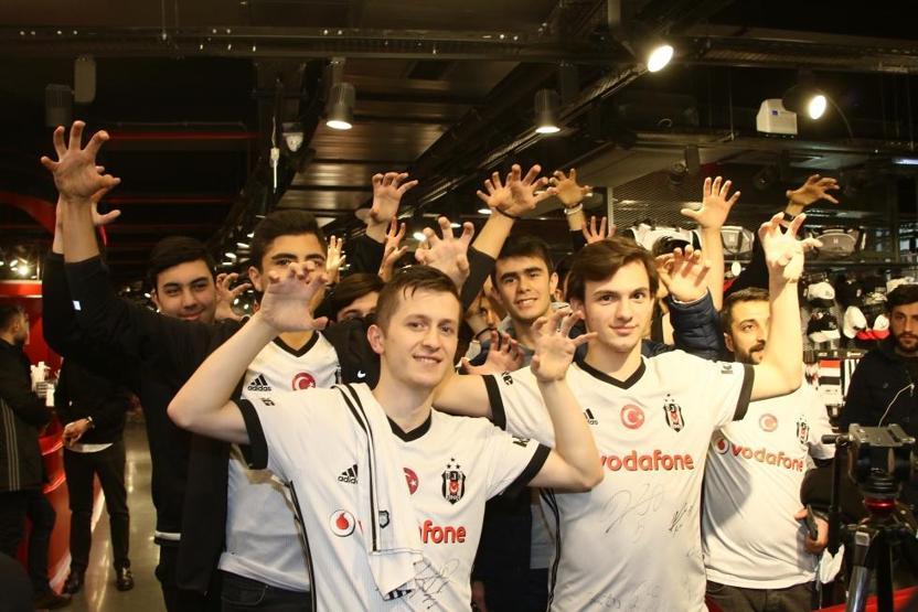 Aşk adamı Vagner Love