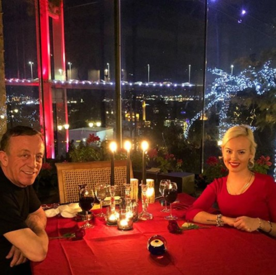 Ali Ağaoğlu 14 Şubatı Duygu Su ile kutladı
