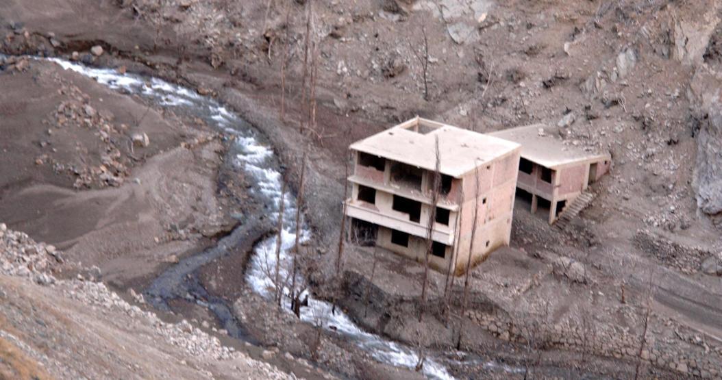 Artvin’de baraj suları çekildi, köy 5 yıl sonra ortaya çıktı