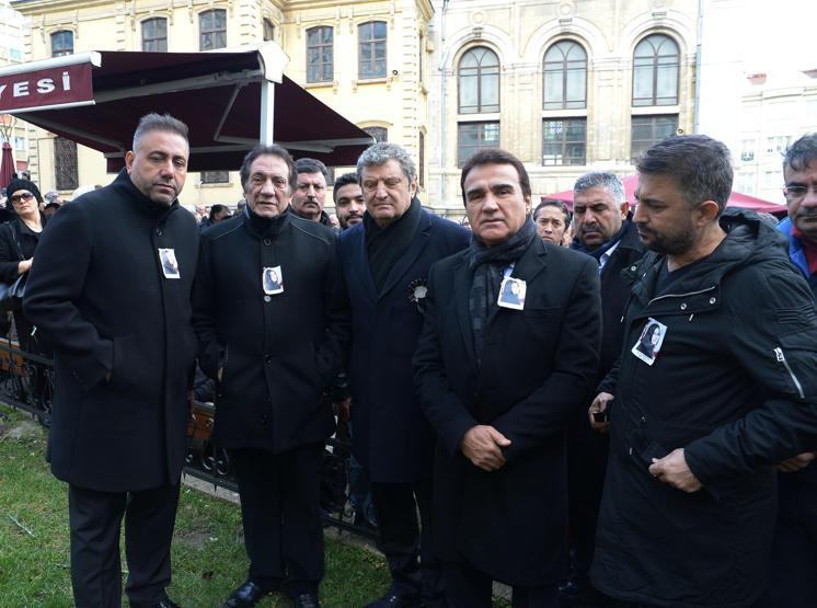 Sevenleri Nuray Hafiftaşı son yolculuğuna uğurladı