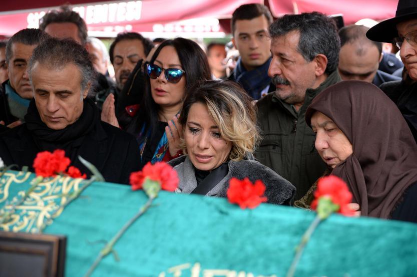 Sevenleri Nuray Hafiftaşı son yolculuğuna uğurladı