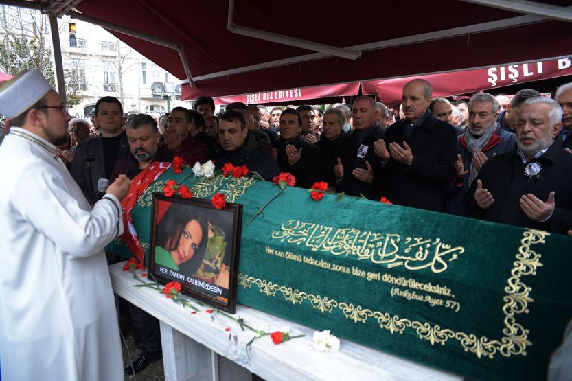 Sevenleri Nuray Hafiftaşı son yolculuğuna uğurladı