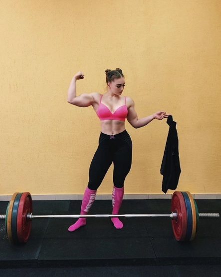 Kaslı Barbie Julia Vins