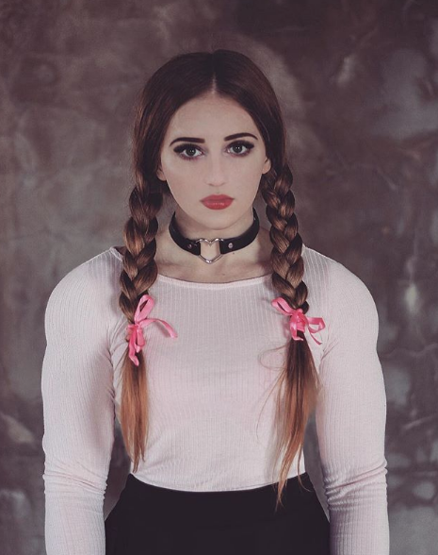 Kaslı Barbie Julia Vins